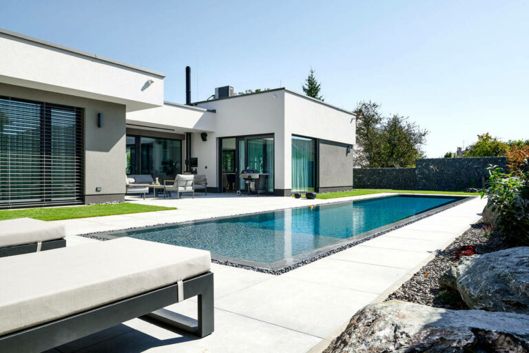 gb_pools_2210_central_01