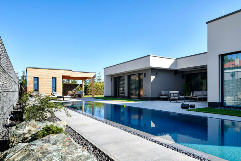 gb_pools_2210_central_03