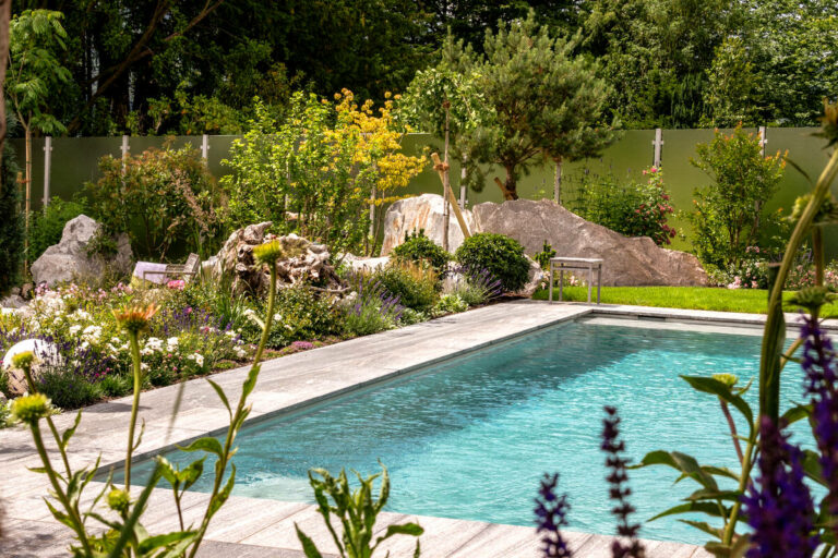 gb_pools_2210_compass_08