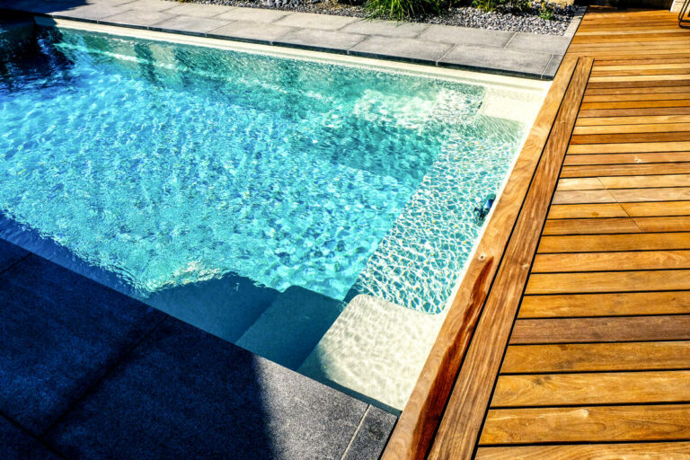 gb_pools_2210_compass_22